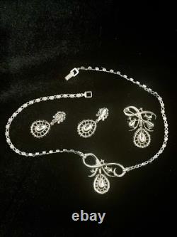TRIFARI Halo Rhodium 1952 Pendaloque Crystal Parure Alfred Philippe PAT PEND
