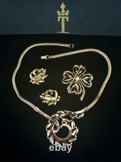 TRIFARI Lucky Clover Book Alfred Philippe Gold-Trifanium Rhinestones PAT PEND