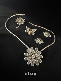 TRIFARI Petalettes Floral Set Alfred Philippe Gold-Trifanium Translucent 1949