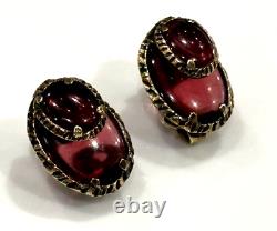 TRIFARI Philippe Renaissance Collection Cranberry Gripoix Clip On Earrings EUC