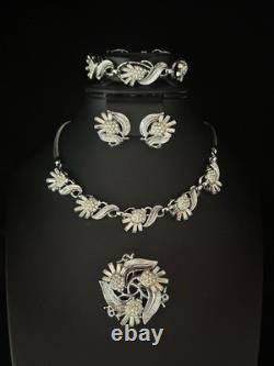 TRIFARI Radiance Thistle 1954 Set Rhinestones Rhodium Alfred Philippe Box