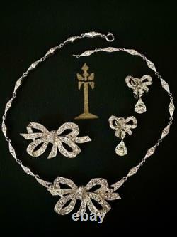 TRIFARI Rhodium Diamanté Parure 1949(Earrings) Brooch Necklace Bow Ribbon withBox