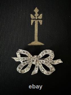 TRIFARI Rhodium Diamanté Parure 1949(Earrings) Brooch Necklace Bow Ribbon withBox