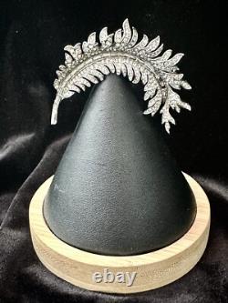 TRIFARI Royal Plume Book Alfred Philippe Brooch Silver Feather Crown