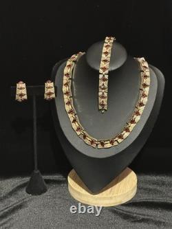 TRIFARI Ruby-RED Set Diamond-Cut Rhinestones Gold-Trifanium Alfred Philippe