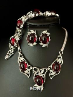 TRIFARI Ruby Red Cabochons Set Crystal Rhinestones Alfred Philippe PAT PEND Box