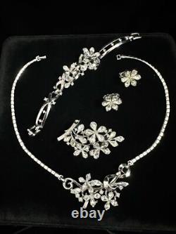 TRIFARI Star Flowers Set 4-5-6 Petals Alfred Philippe Trifanium PAT PEND