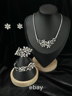 TRIFARI Star Flowers Set 4-5-6 Petals Alfred Philippe Trifanium PAT PEND