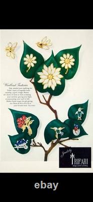 TRIFARI Water Lily Petalette Set 1949 Frosted Flowers Poured-Glass A. Philippe