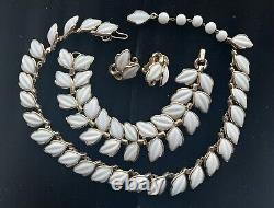 Trifari 1951 Alfred Philippe Dogwood Molded White Glass Vintage Parure Set