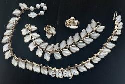 Trifari 1951 Alfred Philippe Dogwood Molded White Glass Vintage Parure Set