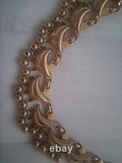 Trifari Alfred Philippe 1940s to 50s Gold Tone Necklaces And Maching Earings