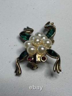 Trifari Alfred Philippe 1952 Green, Red Rhinestone & Pearl Frog Pin Brooch