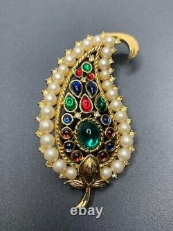 Trifari Alfred Philippe 1956 Moghul Paisley Leaf Brooch in Tricolor with Pearls