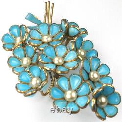 Trifari'Alfred Philippe' Pearl and Blue Poured Glass Ten Flowers Pin Clip