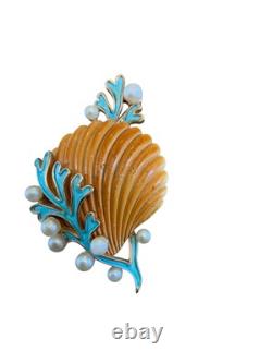 Trifari'Alfred Philippe' Pearls and Angel Coral Sand Colored Seashell Pin