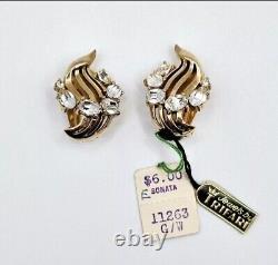 Trifari Alfred Philippe Signed Gold Tone Rhinestone Clip On Earrings With Tags