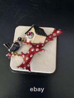 Trifari'Alfred Philippe' Two Lovebirds in a Tree with Birdhouse Bird Pin Clip