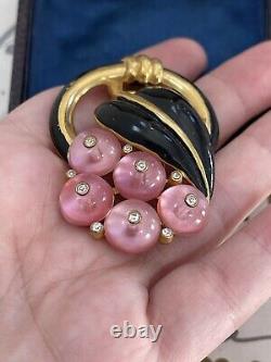 Trifari Brooch grapes pink Moon Beads Enamel Antique 1938 Des 110291 A Philippe