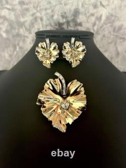 Trifari Bug on a Leaf Set Gold Trifanium Alfred Philippe Crystal PAT PEND Box