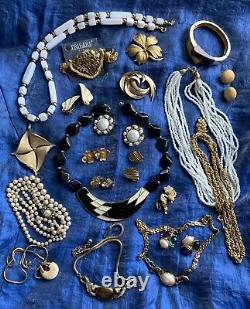 Trifari Crown Trifari Jewelry Lot Including Alfred Philippe Goldtone Some Rare