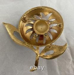 Trifari Flower Brooch Pin Earrings Red White Enamel Set Rare