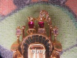 Trifari TM 1996'Alfred Philippe' Romantic Couple Riding in a Vintage Car Pin