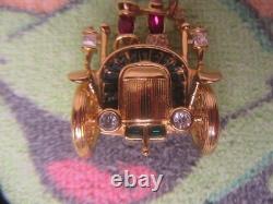 Trifari TM 1996'Alfred Philippe' Romantic Couple Riding in a Vintage Car Pin