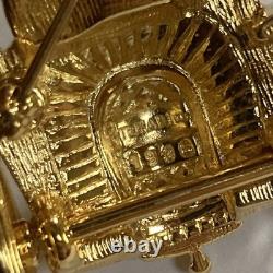 Trifari TM 1996'Alfred Philippe' Romantic Couple Riding in a Vintage Car Pin