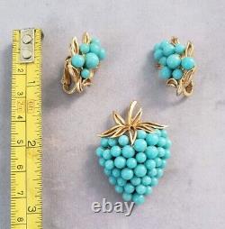 Trifari blue crystal Strawberry brooch & earring set Alfred P READ