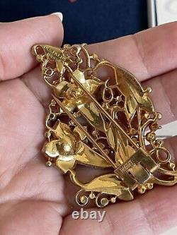Trifari brooch bell Flower Antique 1939s Des 114489 Alfred Philippe Dress Clip