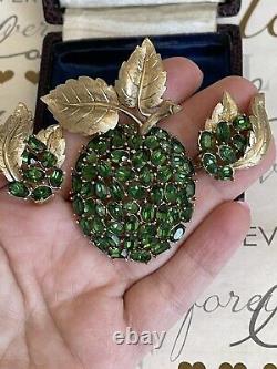 Trifari brooch & earrings Set Vintage Alfred Philippe Green Rhinestone Apple Pin