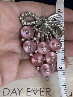 Trifari brooch grapes pink Moon beads Antique 1940s A Philippe dress clip signet