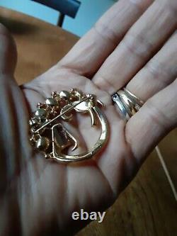 VIntage Crown Trifari Alfred Philippe Promenade brooch. Gold Tone, Pat. Pend