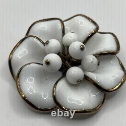 VTG 1950s SIGNED CROWN TRIFARI By ALFRED PHILIPPE Milk Glass Flower Brooch. F