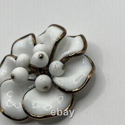 VTG 1950s SIGNED CROWN TRIFARI By ALFRED PHILIPPE Milk Glass Flower Brooch. F