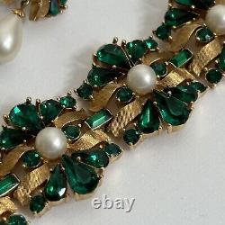 VTG ALFRED PHILIPPE TRIFARI Emerald Green Pearl Rhinestone Gold Ribbon BRACELET