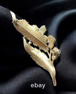 VTG Alfred Philippe Crown Trifari Sorrento Pearl Baby Tooth Flower Pin Brooch