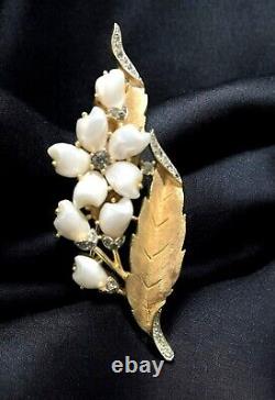 VTG Alfred Philippe Crown Trifari Sorrento Pearl Baby Tooth Flower Pin Brooch