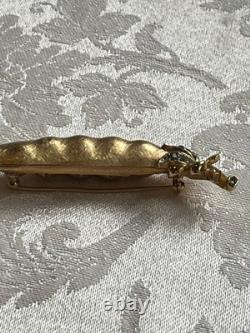 VTG Alfred Philippe Trifari Gold Tone Pea Pod Brooch Faux Pearls & Rhinestones