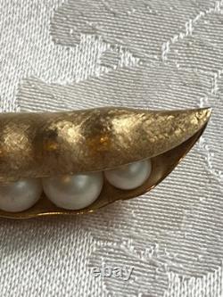 VTG Alfred Philippe Trifari Gold Tone Pea Pod Brooch Faux Pearls & Rhinestones