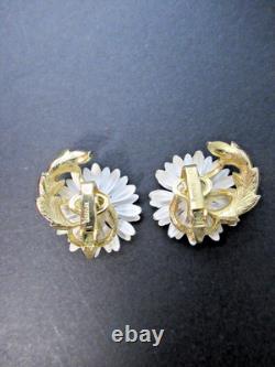 VTG Crown Trifari Alfred Philippe White Enamel Cornflower Brooch & Earrings
