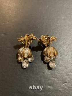 Vintag Alfred Philippe Crown TRIFARI Grape Flower Dangle Crystal Earrings