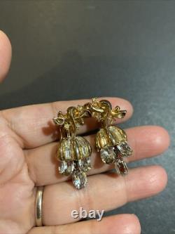Vintag Alfred Philippe Crown TRIFARI Grape Flower Dangle Crystal Earrings