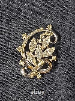 Vintage 1930s ART DECO Signed Trifari Pat Pend Brooch