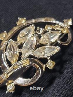 Vintage 1930s ART DECO Signed Trifari Pat Pend Brooch