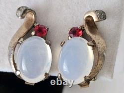 Vintage Alfred Philipe Crown Trifari Jelly Belly Moonstone Clip Earrings Signed