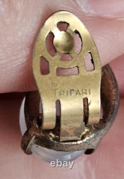 Vintage Alfred Philipe Crown Trifari Jelly Belly Moonstone Clip Earrings Signed