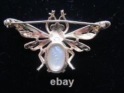 Vintage Alfred Philippe Crown Trifari Fantasia Bee Jelly Belly Pearl Brooch Pin
