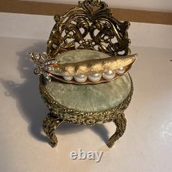 Vintage Alfred Philippe Crown Trifari Sign Pea Pod Rhinesatone Pearl Brooch Pin